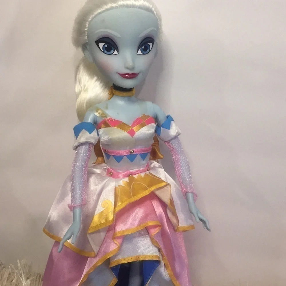 Disney Exclusive doll Carousel Carrie 12 “